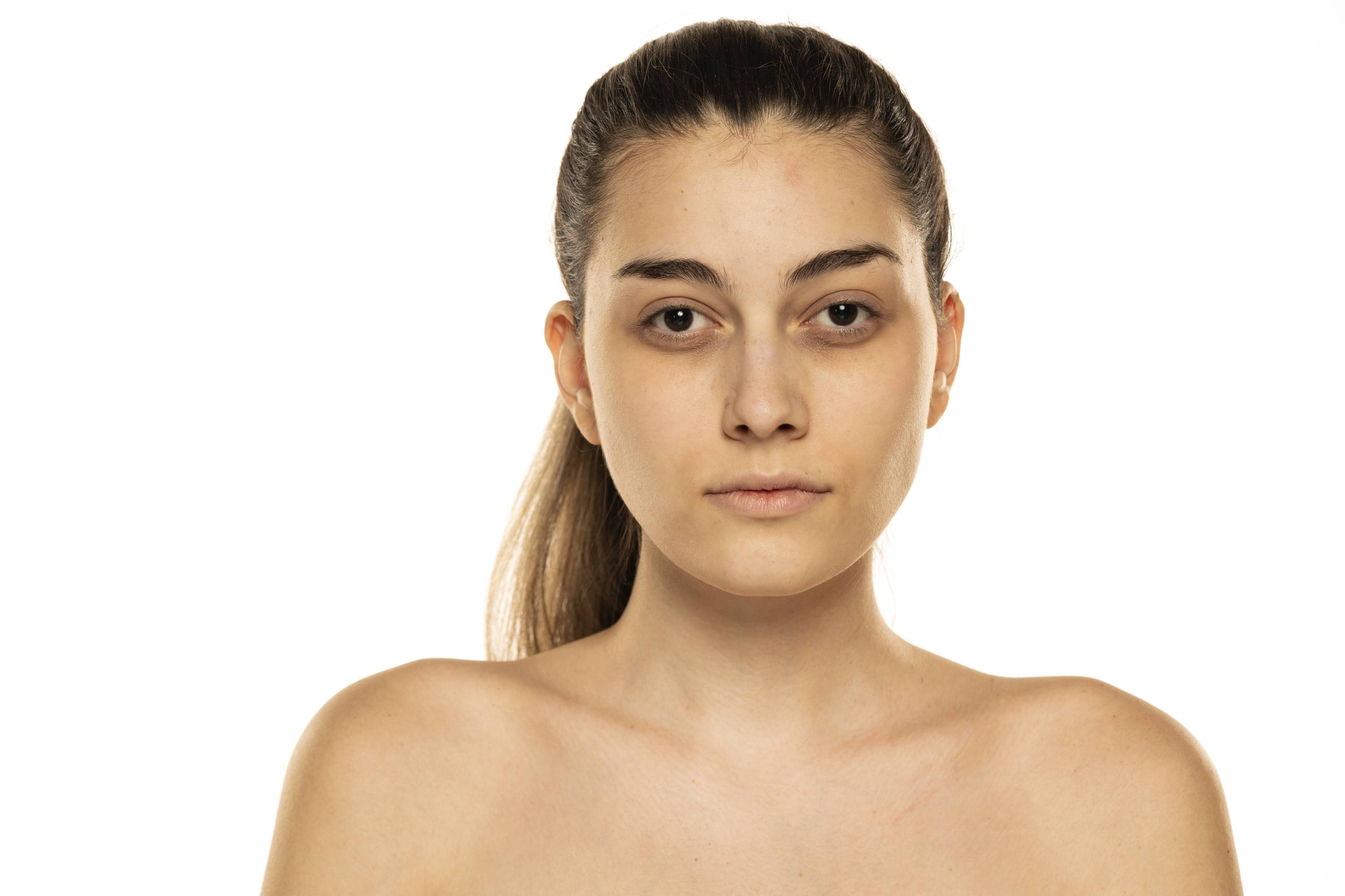 안색을 밝게 해주세요: 칙칙한 피부 트리트먼트 에센셜