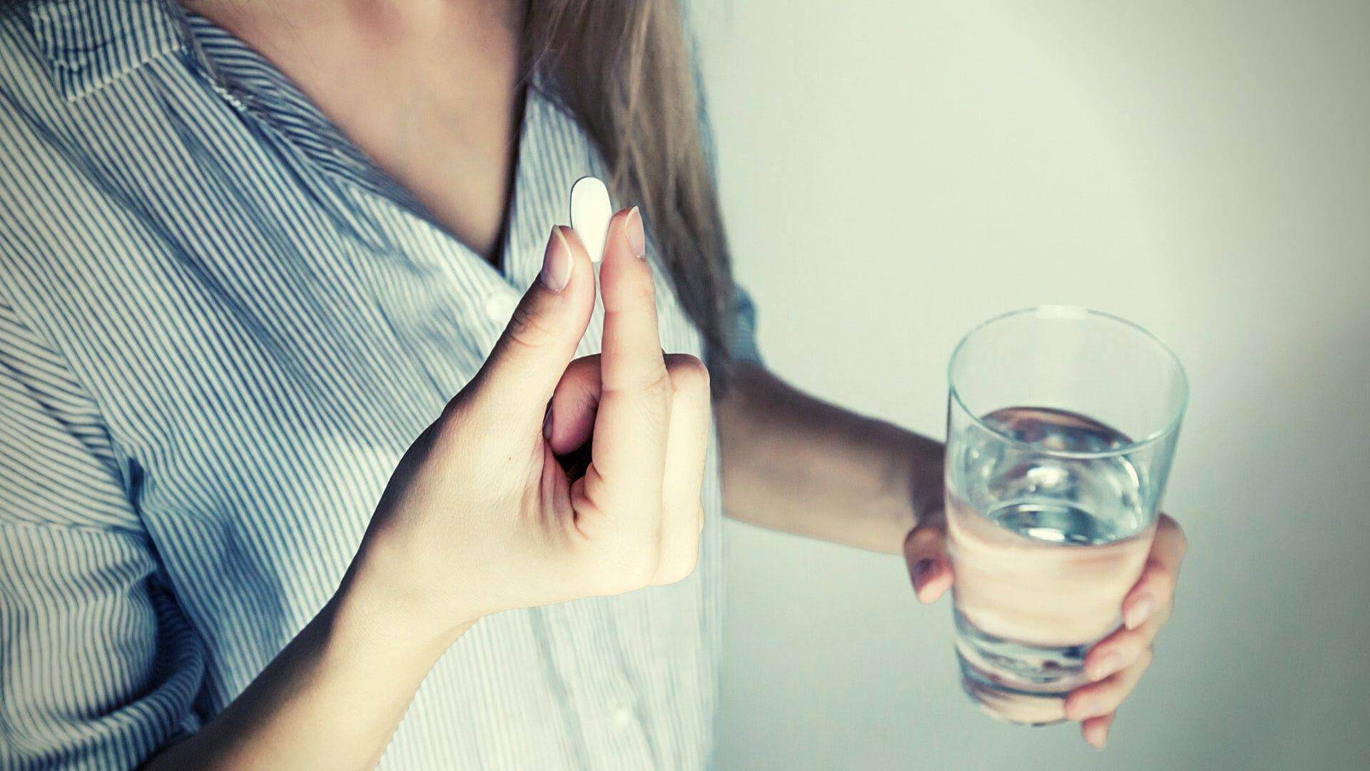 Breast Enhancing Pill: Masyadong Magandang Upang Maging Totoo?
