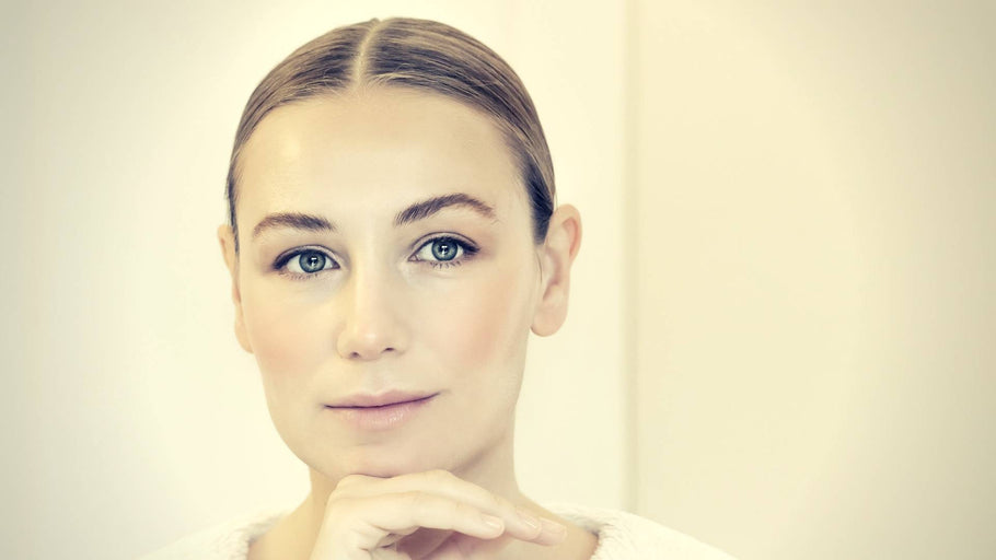 Menopause Acne Causes, Treatment, and Skincare